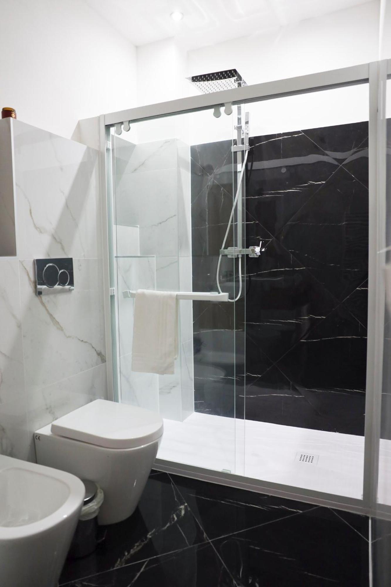 Urban Corner House Apartment Bologna Bagian luar foto