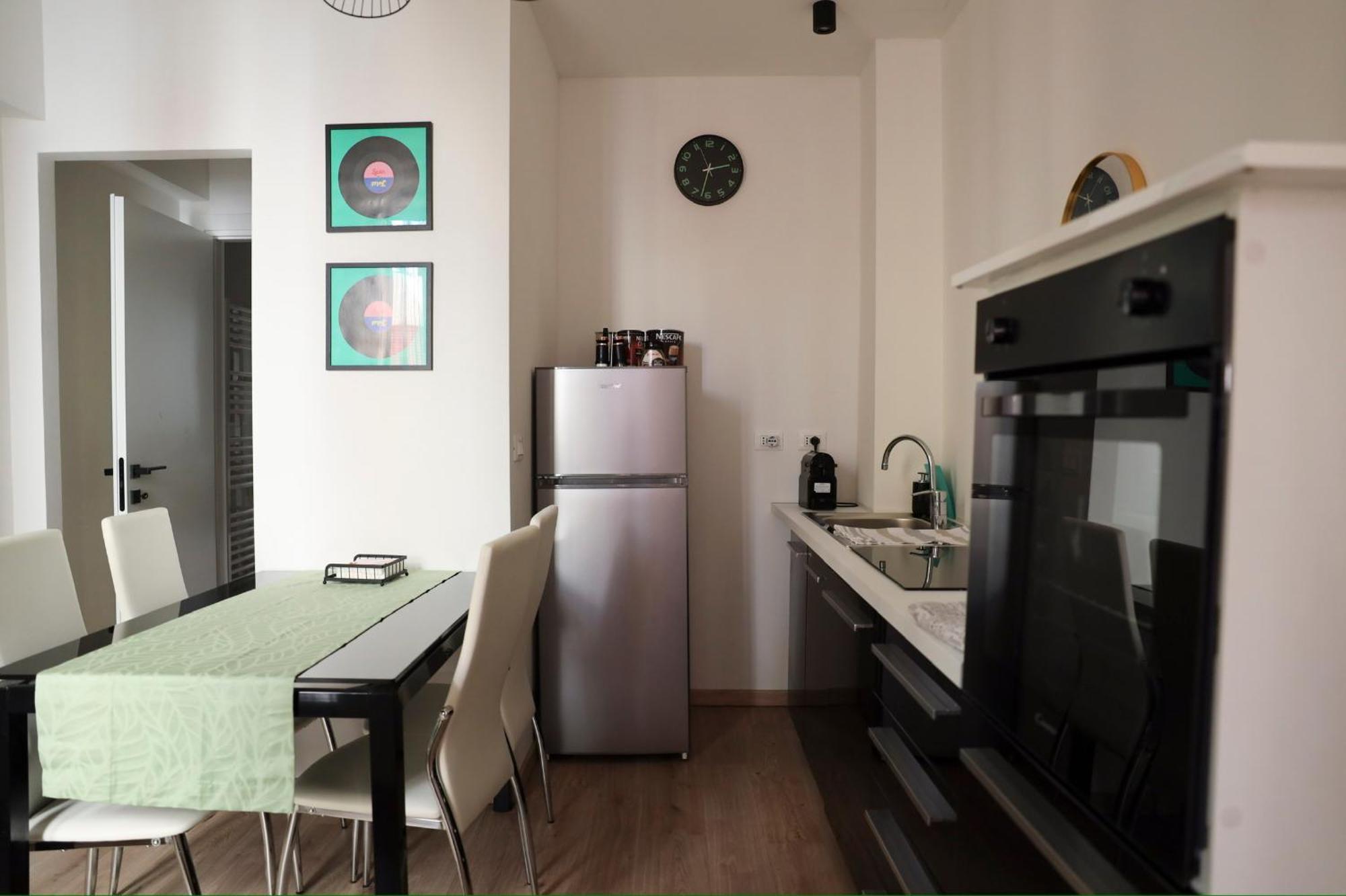 Urban Corner House Apartment Bologna Bagian luar foto
