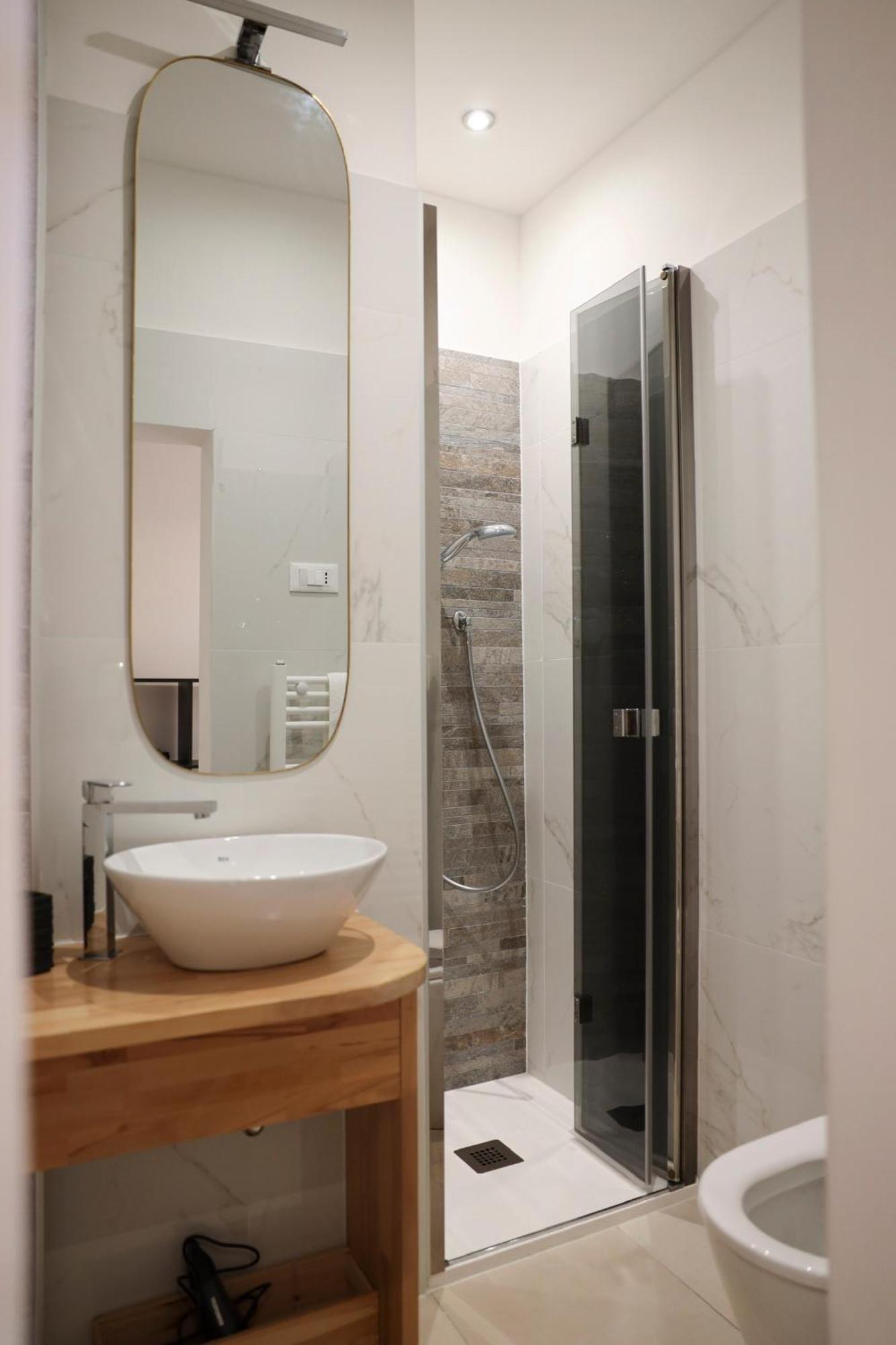 Urban Corner House Apartment Bologna Bagian luar foto